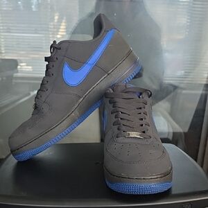 Nike Men's Charcoal and Royal Blue Sneakers